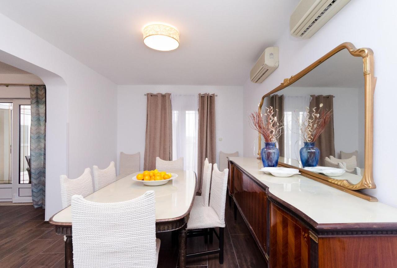 Apartments Milan Rakalj Luaran gambar