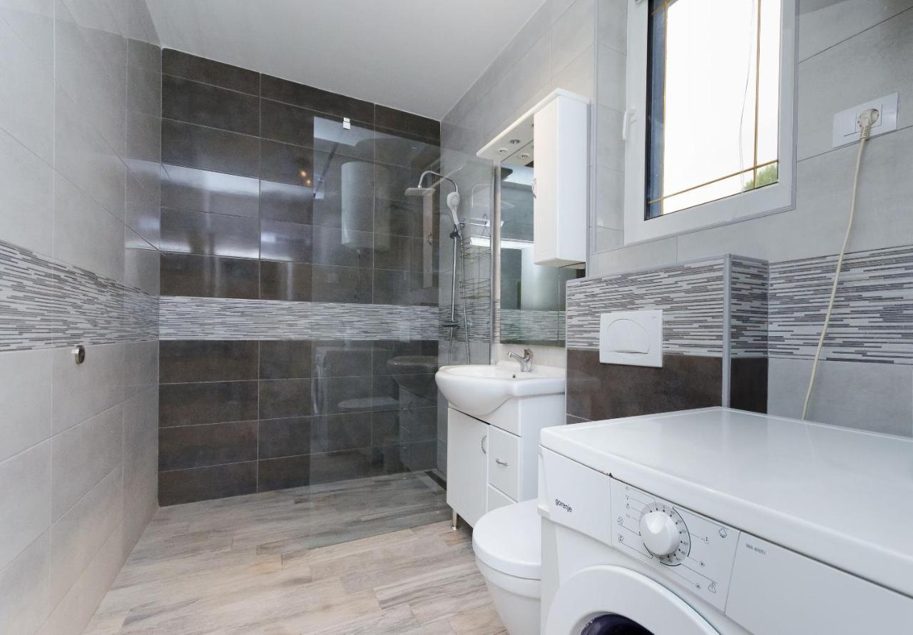 Apartments Milan Rakalj Luaran gambar