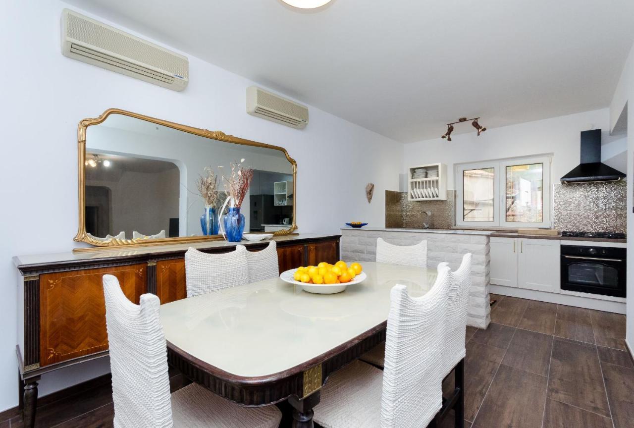 Apartments Milan Rakalj Luaran gambar