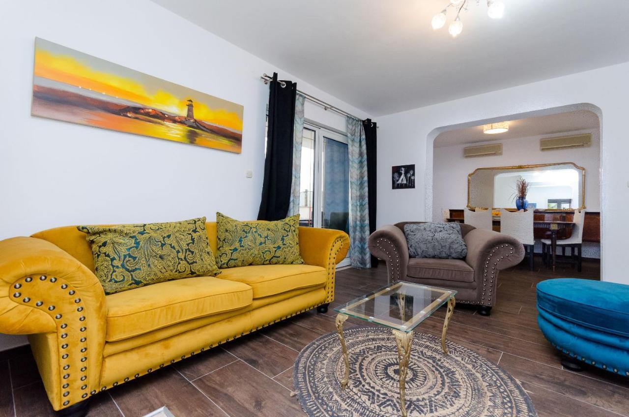 Apartments Milan Rakalj Luaran gambar