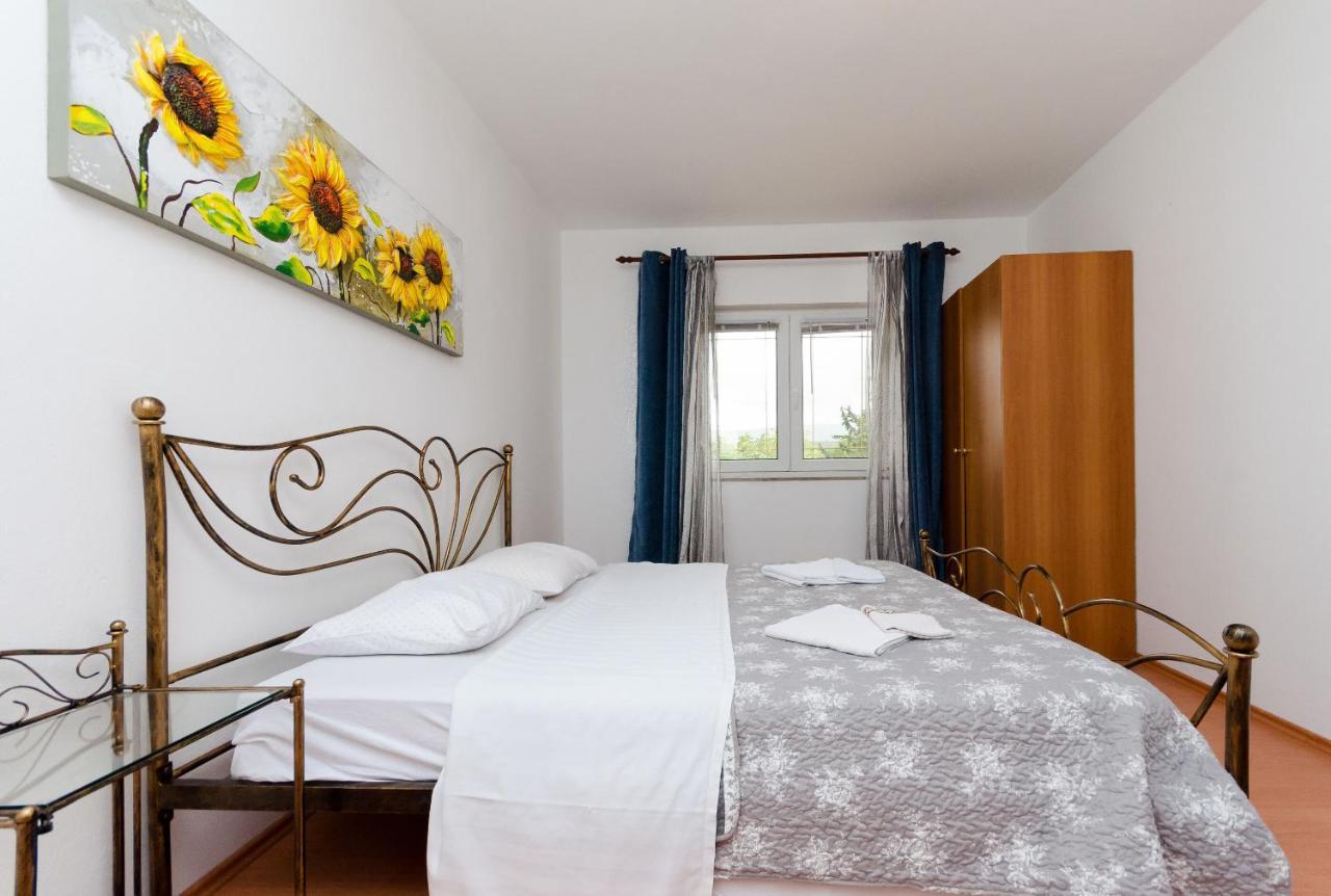 Apartments Milan Rakalj Luaran gambar