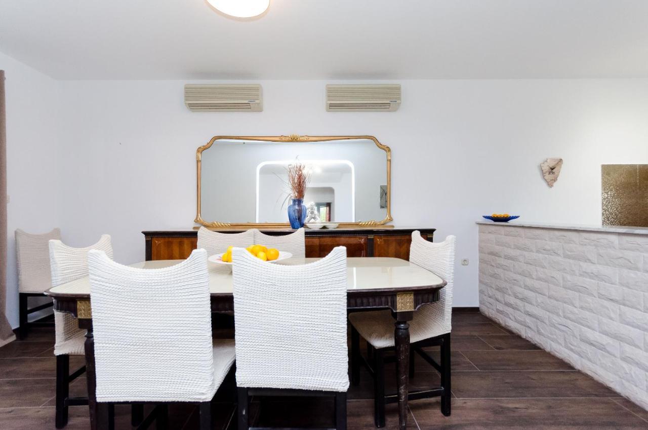 Apartments Milan Rakalj Luaran gambar