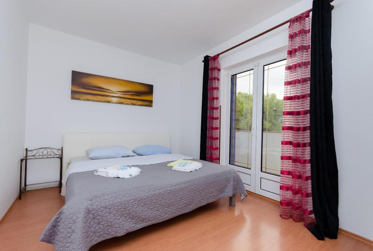 Apartments Milan Rakalj Luaran gambar