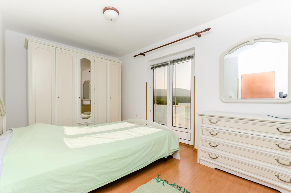 Apartments Milan Rakalj Luaran gambar