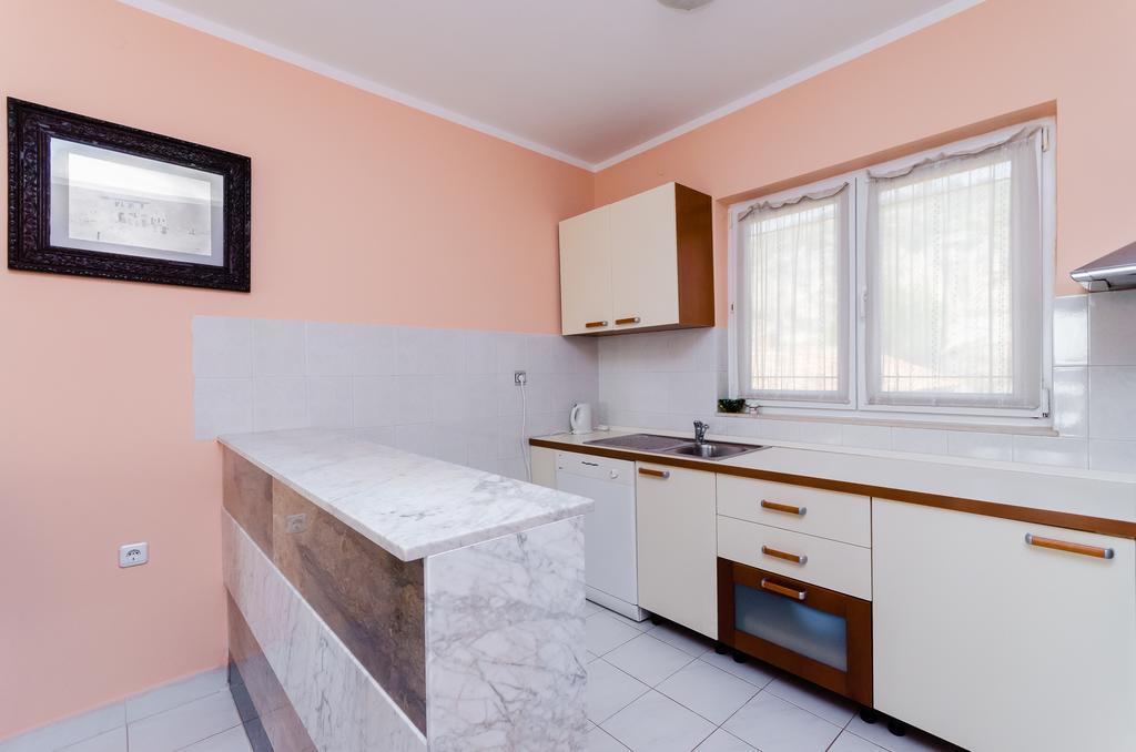Apartments Milan Rakalj Luaran gambar