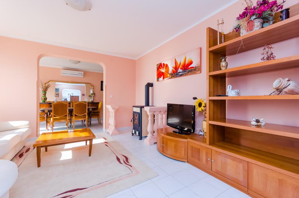 Apartments Milan Rakalj Luaran gambar