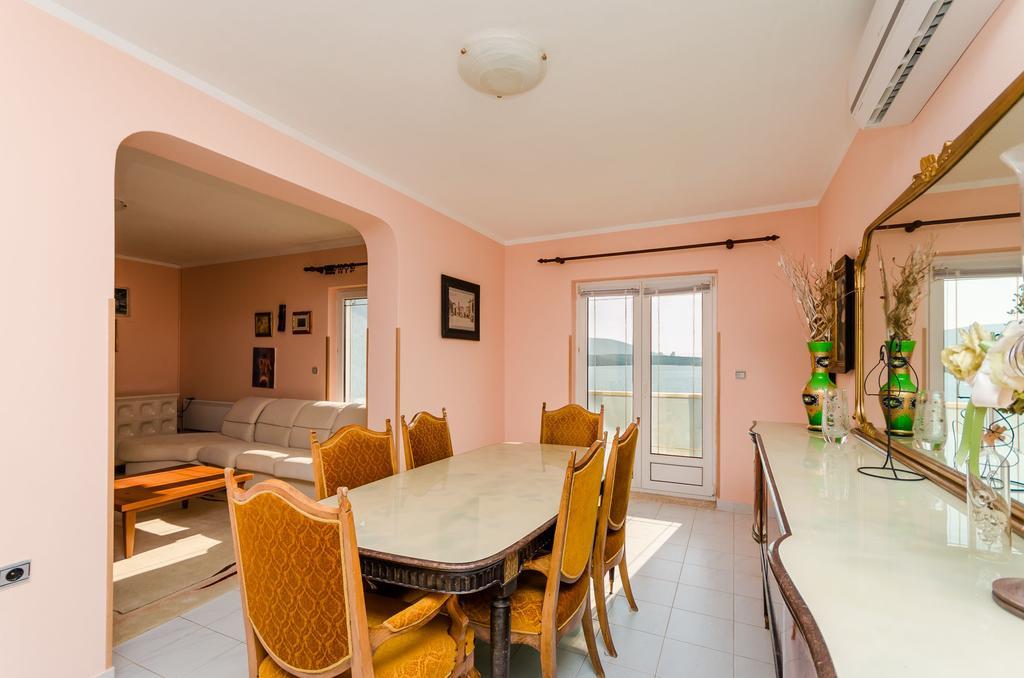 Apartments Milan Rakalj Luaran gambar